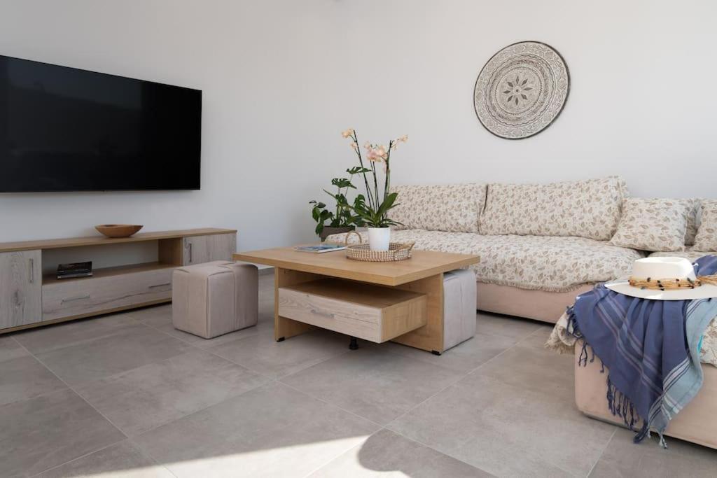 Naxian Sun Apartment Naxos City Exterior photo